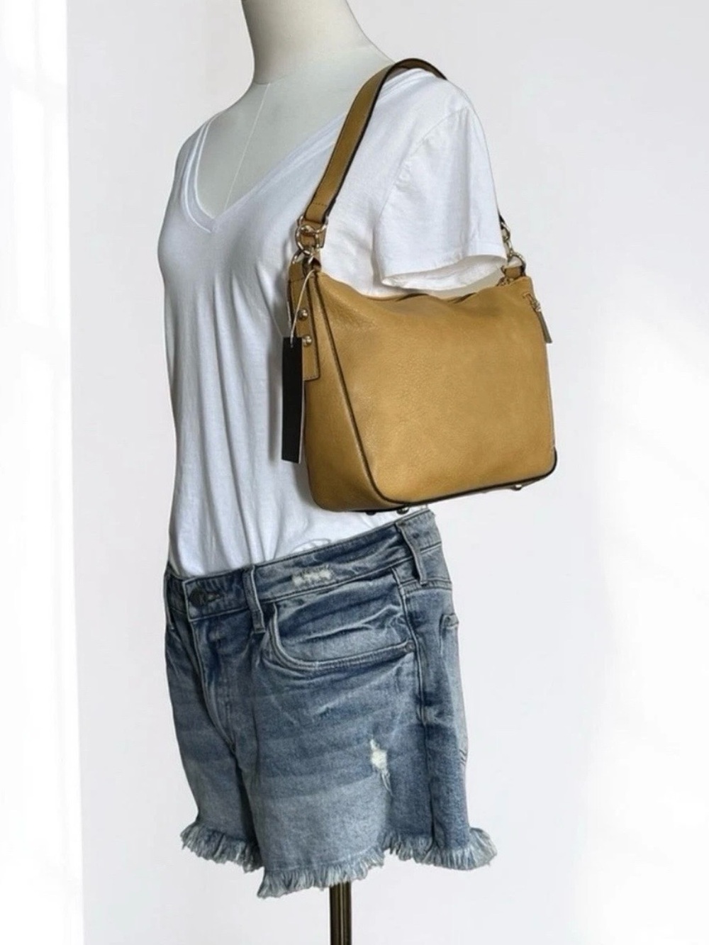 NWT Vegan Leather Shoulder Hobo Bag in Mustard Yellow NEW! - Picture 5 of 5
